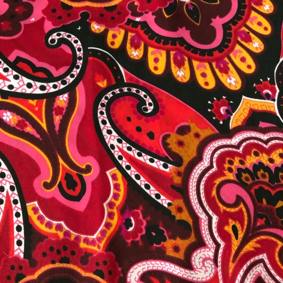 COLORFUL PRINT SCARF-RED,BLACK, GOLD, FUSHIA-NEW - Picture 4 of 5